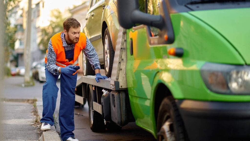 what are the tips for choosing the right scrap car removal company